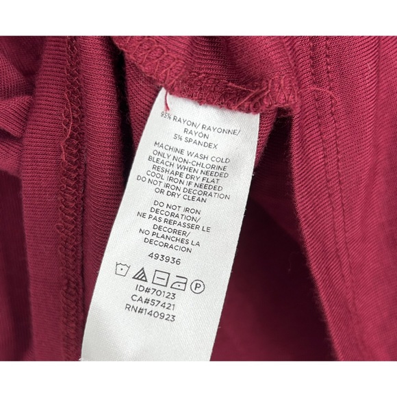 LOFT Red Burgundy Stretch Soft 3/4 Length Cuffed Sleeves Flowy Long Shirt - Picture 6 of 6